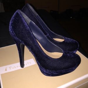 ⚡️Navy Blue Velvet Platform Pumps⚡️